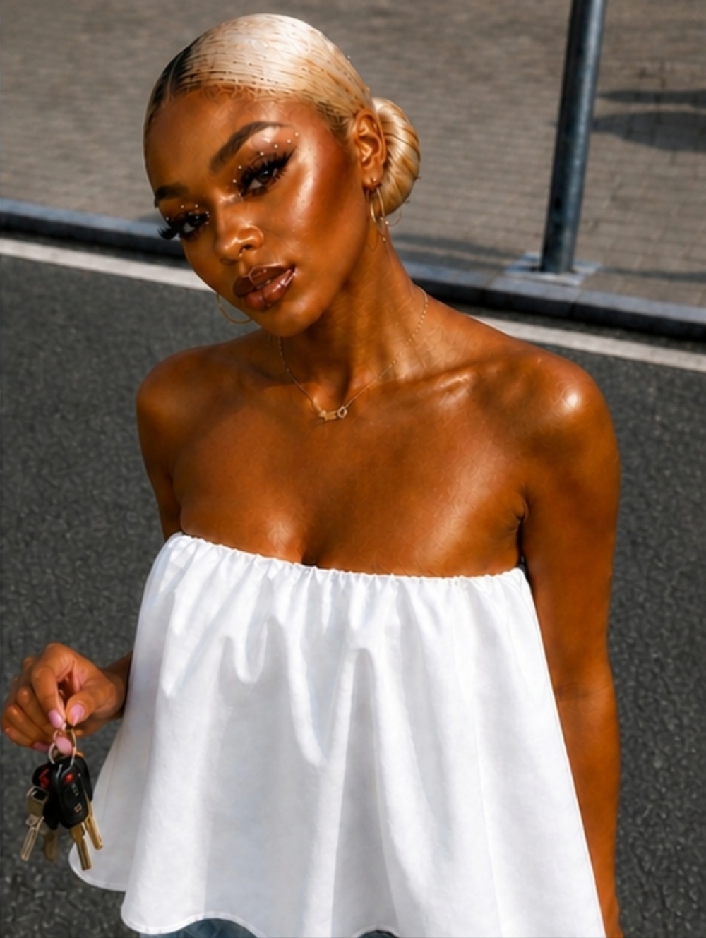 💋WHITE STRAPLESS RUFFLED TUBE TOP!!!